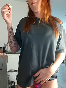 clara-francaise online show from 10/28/25, 06:54