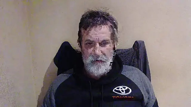 Snapshot of AlexNudo chatting on 10/19/25, 10:43 AlexNudo online show from 10/19/25, 10:43