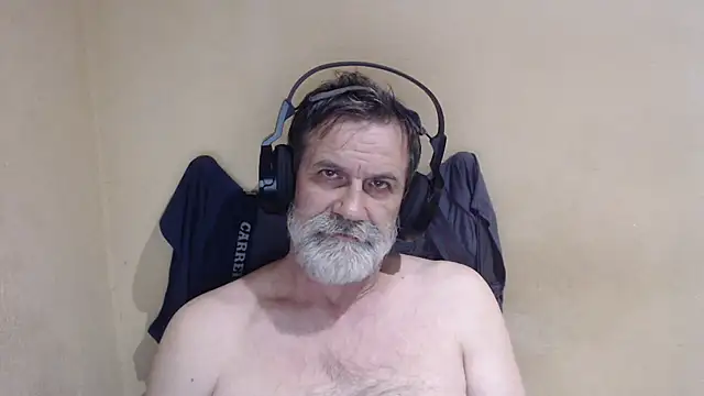 Snapshot of AlexNudo chatting on 10/23/25, 08:40 AlexNudo online show from 10/23/25, 08:40