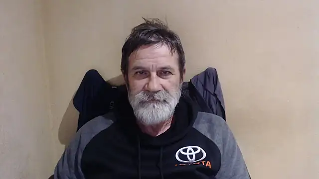 Snapshot of AlexNudo chatting on 10/27/25, 10:52 AlexNudo online show from 10/27/25, 10:52