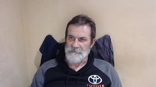 Snapshot of AlexNudo chatting on 11/05/25, 01:11 AlexNudo online show from 11/05/25, 01:11