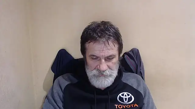 Snapshot of AlexNudo chatting on 11/08/25, 12:27 AlexNudo online show from 11/08/25, 12:27