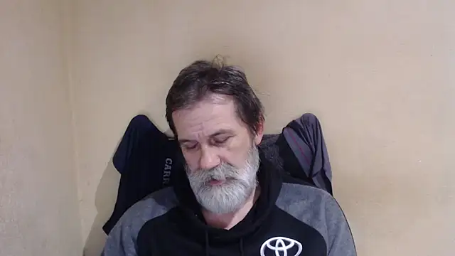 Snapshot of AlexNudo chatting on 11/09/25, 06:33 AlexNudo online show from 11/09/25, 06:33