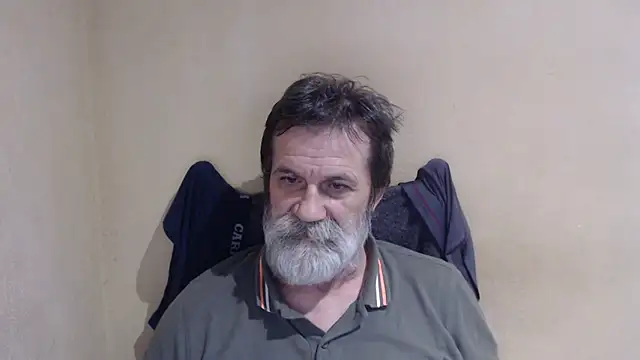 Snapshot of AlexNudo chatting on 11/13/25, 11:20 AlexNudo online show from 11/13/25, 11:20