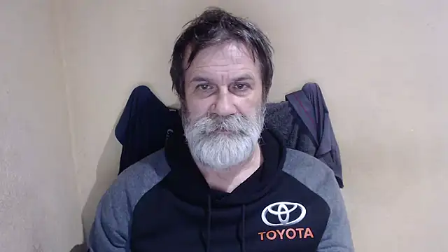 Snapshot of AlexNudo chatting on 11/15/25, 10:01 AlexNudo online show from 11/15/25, 10:01