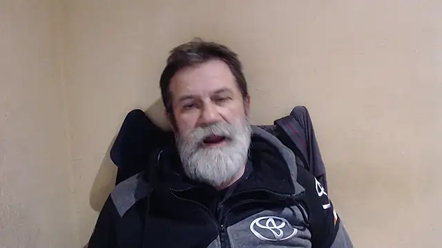 Snapshot of AlexNudo chatting on 11/20/25, 08:41 AlexNudo online show from 11/20/25, 08:41