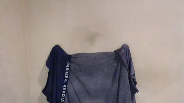 Snapshot of AlexNudo chatting on 11/24/25, 01:44 AlexNudo online show from 11/24/25, 01:44