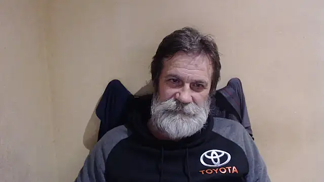 Snapshot of AlexNudo chatting on 11/25/25, 08:42 AlexNudo online show from 11/25/25, 08:42