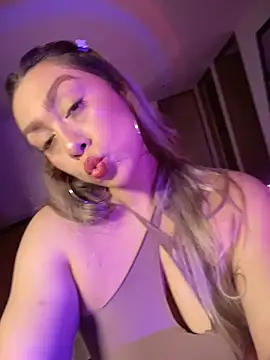 Im sophiie online show from 11/11/25, 06:02