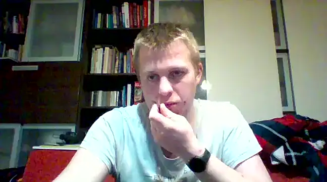 Snapshot of Matttthees chatting on 12/23/24, 06:55 Matttthees online show from 12/23/24, 06:55