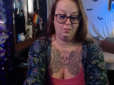 edgexchaos online show from 10/28/25, 01:14