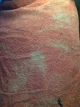 Laura takint online show from 10/16/25, 09:16