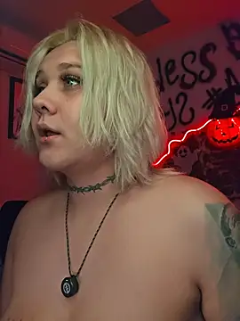 Laura takint online show from 10/19/25, 04:35