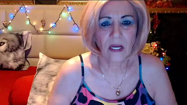 Snapshot of HappyWomanOn chatting on 03/16/25, 07:38 HappyWomanOn online show from 03/16/25, 07:38