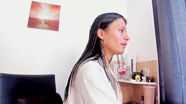 Snapshot of nia__white chatting on 11/03/25, 05:03 nia white online show from 11/03/25, 05:03