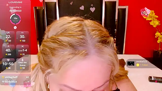 Snapshot of Nayla_Garner chatting on 03/03/25, 08:43 Nayla Garner online show from 03/03/25, 08:43