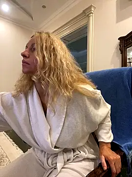 Amazoniiaa online show from 11/12/25, 10:26