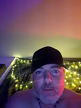 Hotredheadandtoungelasher online show from 12/19/24, 10:02