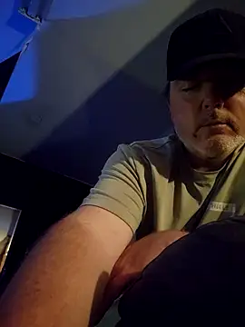 Hotredheadandtoungelasher online show from 11/12/25, 06:14