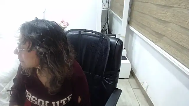 Snapshot of jesy_hot chatting on 10/09/25, 12:08 jesy hot online show from 10/09/25, 12:08