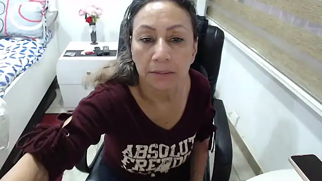 Snapshot of jesy_hot chatting on 10/27/25, 10:25 jesy hot online show from 10/27/25, 10:25