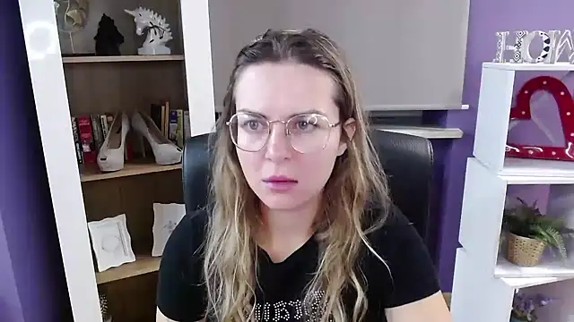 Zoey Erotic online show from 10/16/25, 04:24