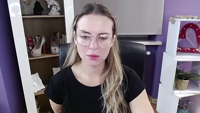 Zoey Erotic online show from 10/21/25, 04:24