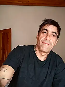 Snapshot of Elnonoykeila77 chatting on 12/29/24, 01:28 Elnonoykeila77 online show from 12/29/24, 01:28