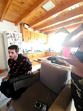 Snapshot of Elnonoykeila77 chatting on 02/01/25, 06:19 Elnonoykeila77 online show from 02/01/25, 06:19