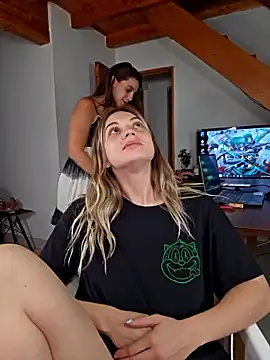 Snapshot of Elnonoykeila77 chatting on 02/19/25, 11:57 Elnonoykeila77 online show from 02/19/25, 11:57