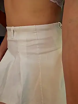 Snapshot of Elnonoykeila77 chatting on 03/19/25, 07:17 Elnonoykeila77 online show from 03/19/25, 07:17