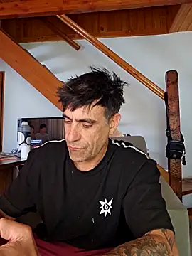 Snapshot of Elnonoykeila77 chatting on 03/22/25, 06:14 Elnonoykeila77 online show from 03/22/25, 06:14