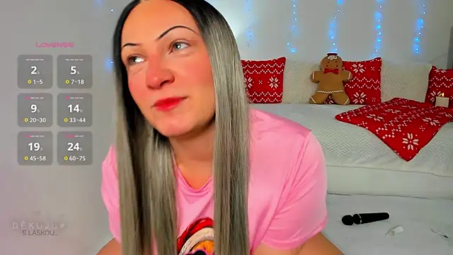 Snapshot of KVerunce chatting on 12/18/24, 09:40 KVerunce online show from 12/18/24, 09:40