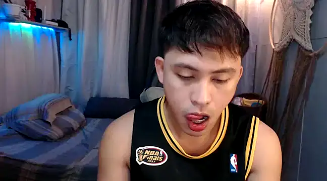 Snapshot of princeJayX chatting on 01/13/25, 11:52 princeJayX online show from 01/13/25, 11:52