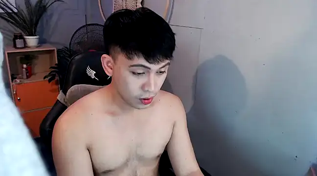 Snapshot of princeJayX chatting on 02/18/25, 07:21 princeJayX online show from 02/18/25, 07:21
