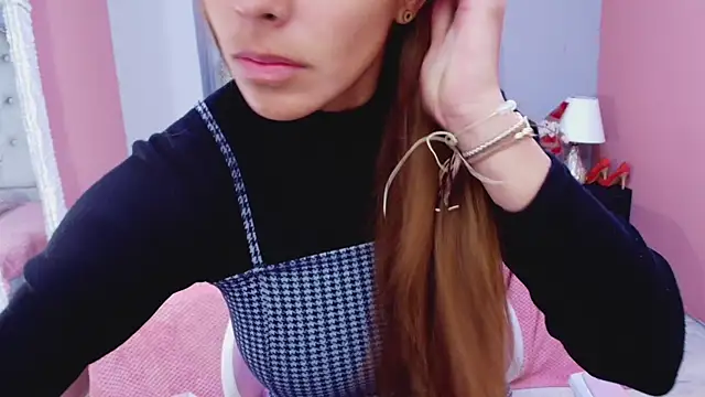 Snapshot of AnisiaFarina chatting on 01/22/25, 11:34 AnisiaFarina online show from 01/22/25, 11:34