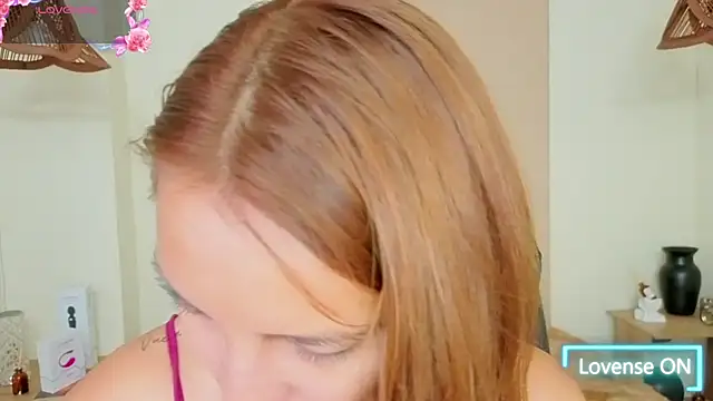 AnisiaFarina online show from 10/21/25, 11:22