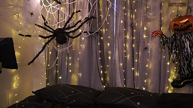 agatha collins  online show from 10/09/25, 06:39