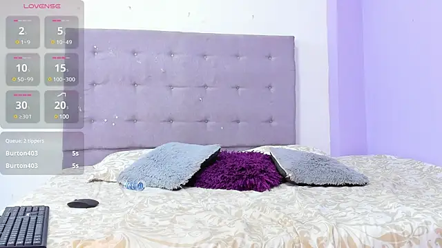 Snapshot of crystall06 chatting on 12/11/24, 04:42 crystall06 online show from 12/11/24, 04:42