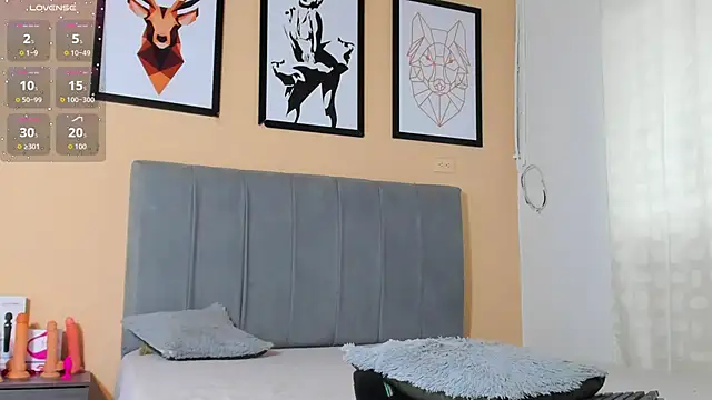 Snapshot of crystall06 chatting on 10/27/25, 03:38 crystall06 online show from 10/27/25, 03:38