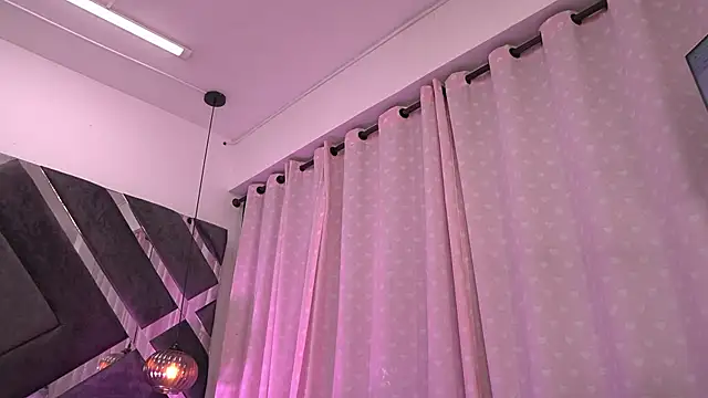 violeta aroca online show from 10/10/25, 03:05