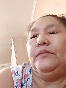 Snapshot of Zulfiya_Bruce chatting on 11/18/25, 03:01 Zulfiya Bruce online show from 11/18/25, 03:01