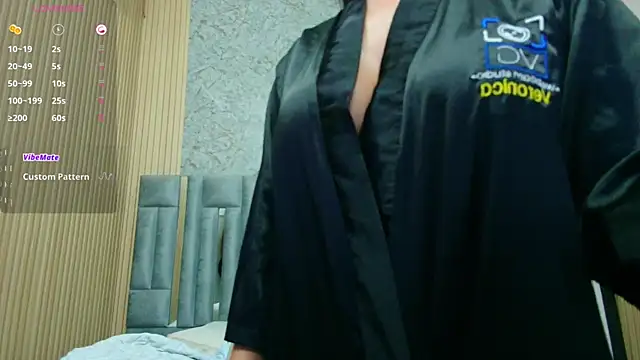 Snapshot of veronicaroose_ chatting on 09/29/25, 12:54 veronicaroose online show from 09/29/25, 12:54