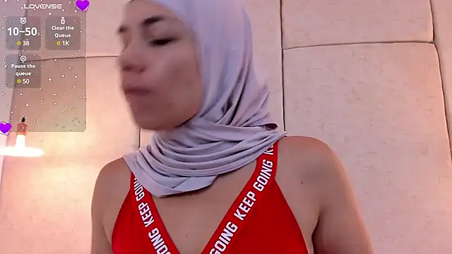 aisha vs online show from 02/08/25, 12:06