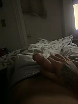 Snapshot of Alemanm chatting on 12/25/24, 06:31 Alemanm online show from 12/25/24, 06:31