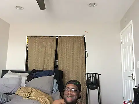 Londonfrotadejr online show from 03/18/25, 04:04