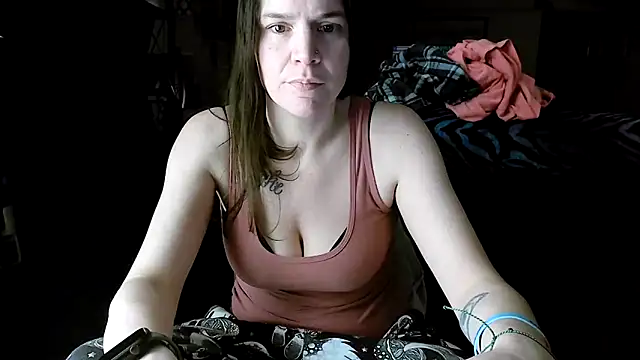 Snapshot of xodana chatting on 02/04/25, 12:19 xodana online show from 02/04/25, 12:19