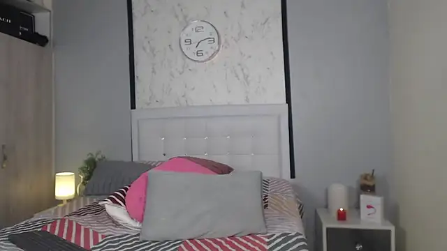 Snapshot of Sofia_Blosom chatting on 02/14/25, 01:23 Sofia Blosom online show from 02/14/25, 01:23
