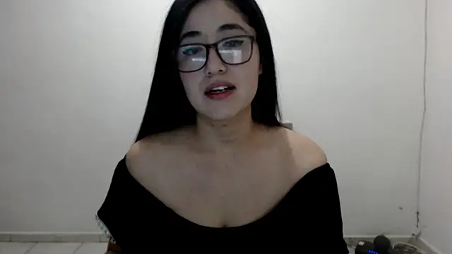 YummymeowW online show from 01/18/25, 04:59