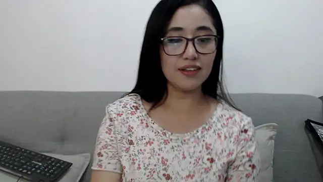 YummymeowW online show from 01/24/25, 09:15